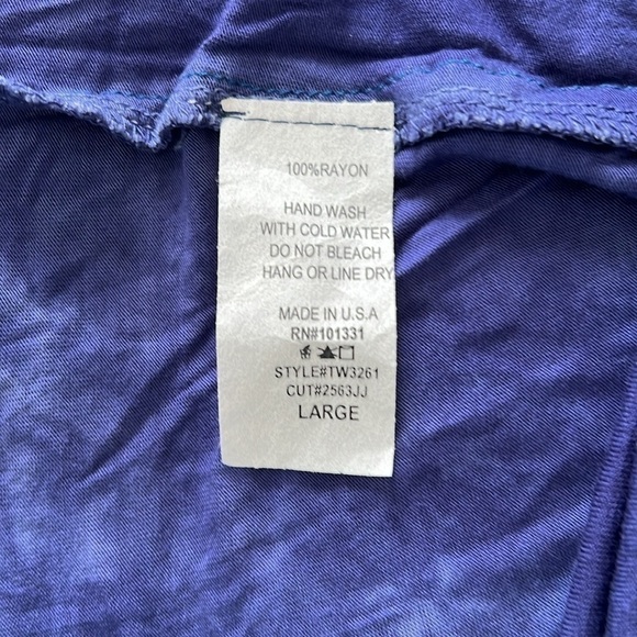 Charlotte Russe:Women Blue Tie Dyed shirted front loose fit top.  Size L  NWT - Picture 10 of 10